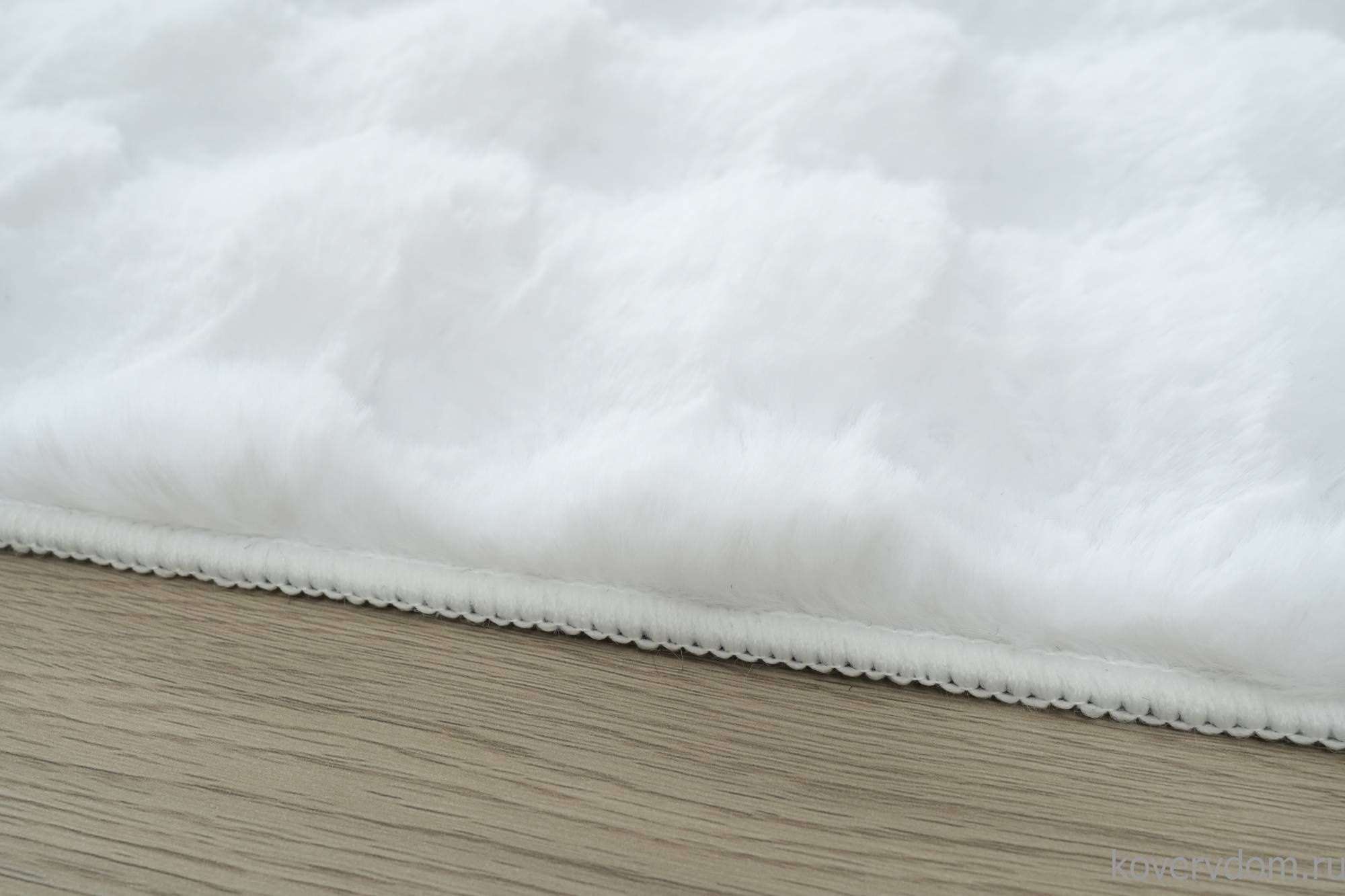 Ковер из искусственного меха BUBBLE PX1000 WHITE Ковер из искусственного меха BUBBLE PX1000 WHITE